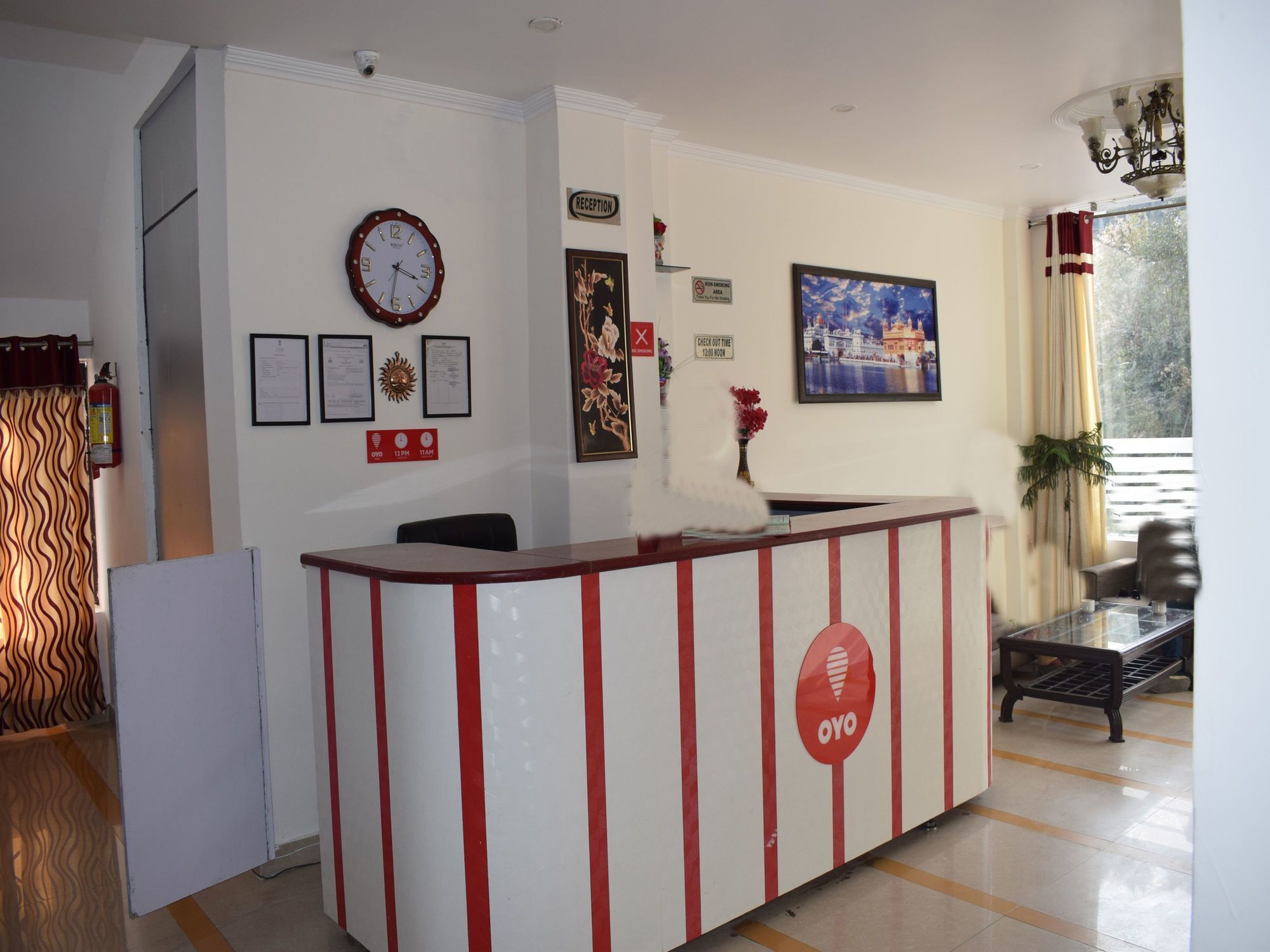 Oyo 10322 Hotel Raja Palace Dharamshala Eksteriør billede
