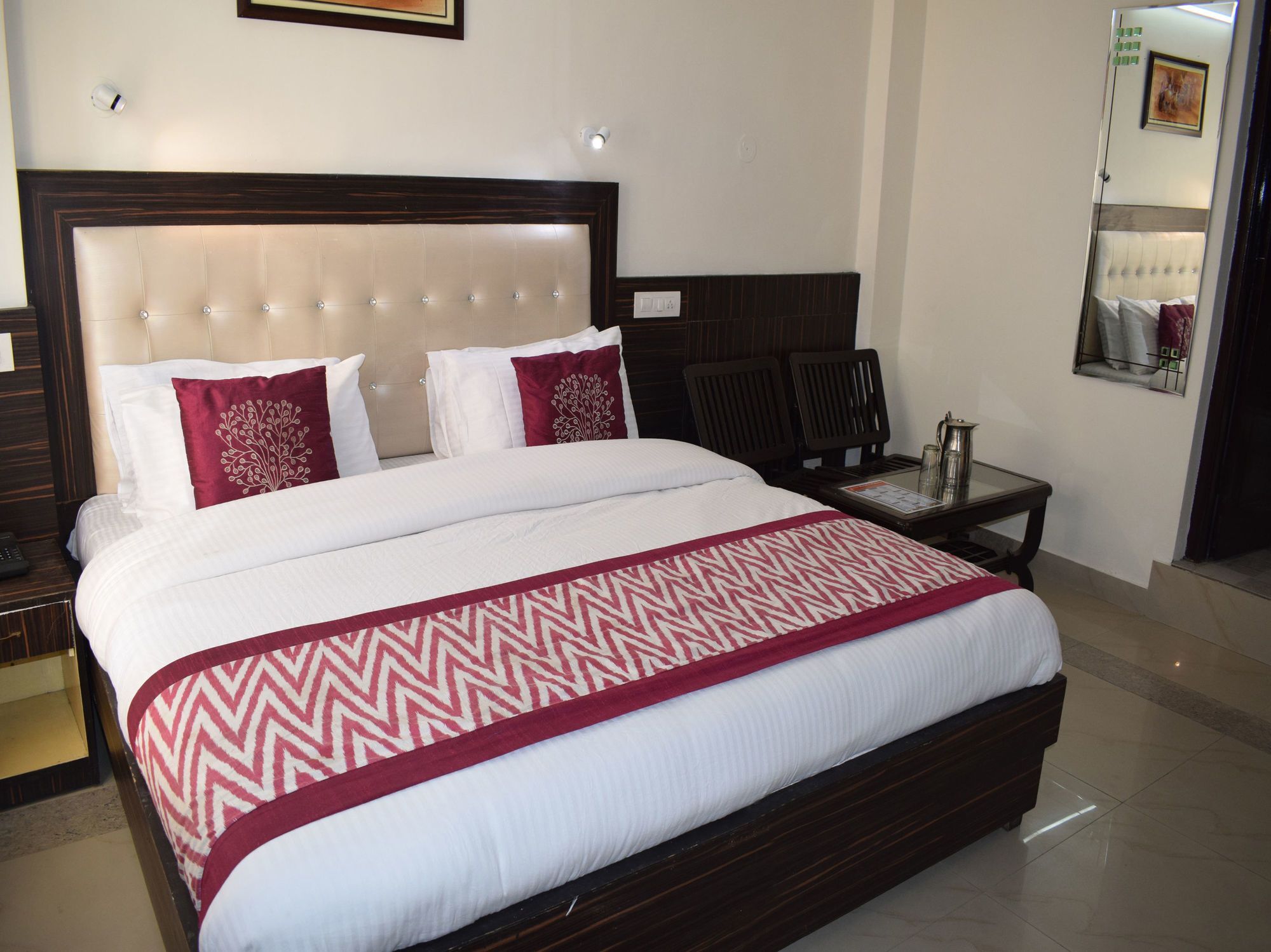 Oyo 10322 Hotel Raja Palace Dharamshala Eksteriør billede