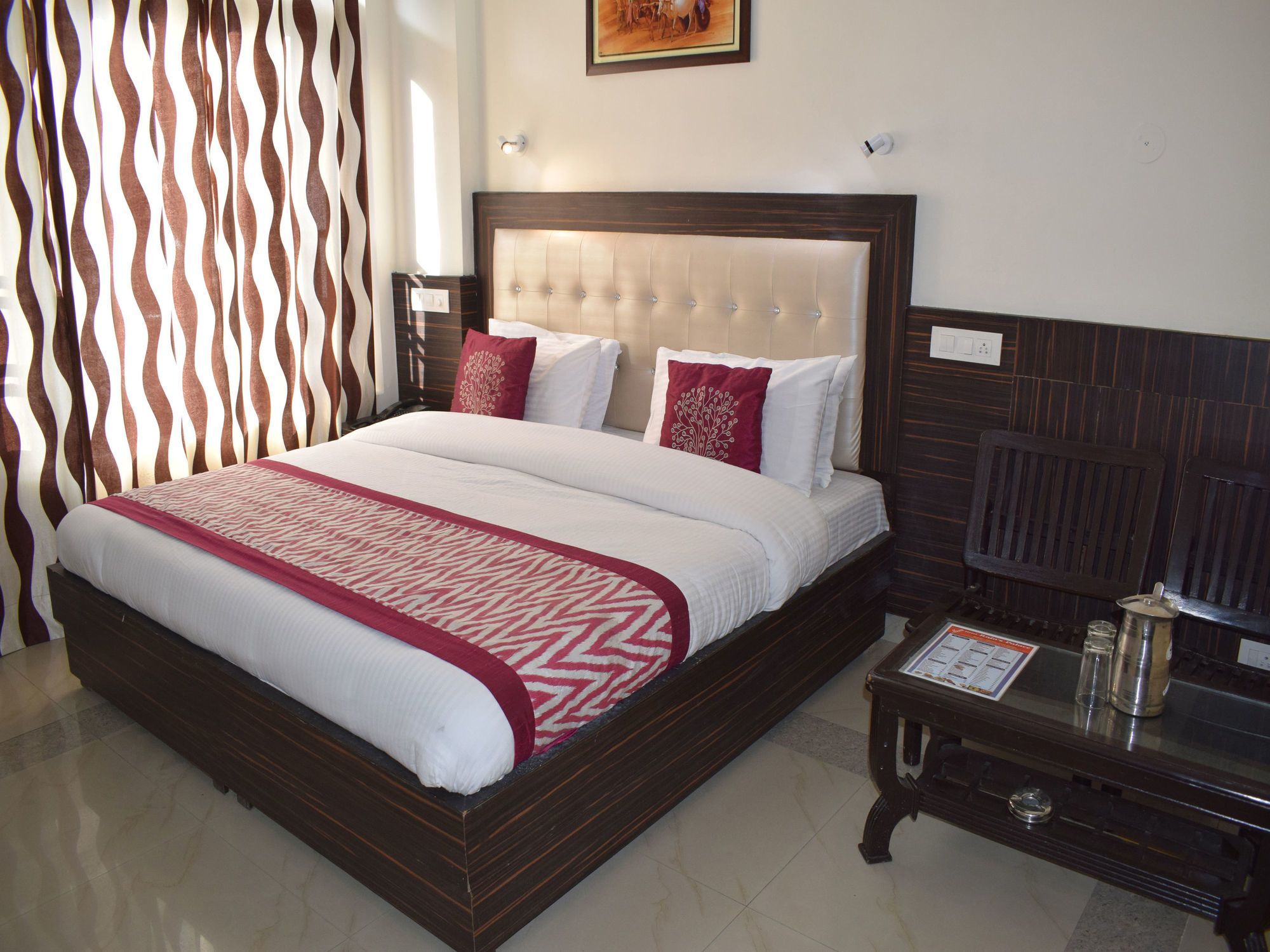 Oyo 10322 Hotel Raja Palace Dharamshala Eksteriør billede